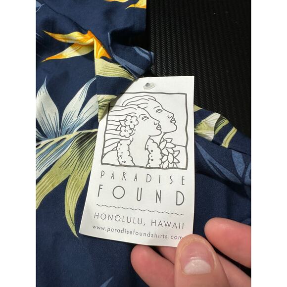 Paradise Found Hawaii Women’s Shirt Tropical Floral Blue Size Small Rayon NWT - Picture 5 of 11